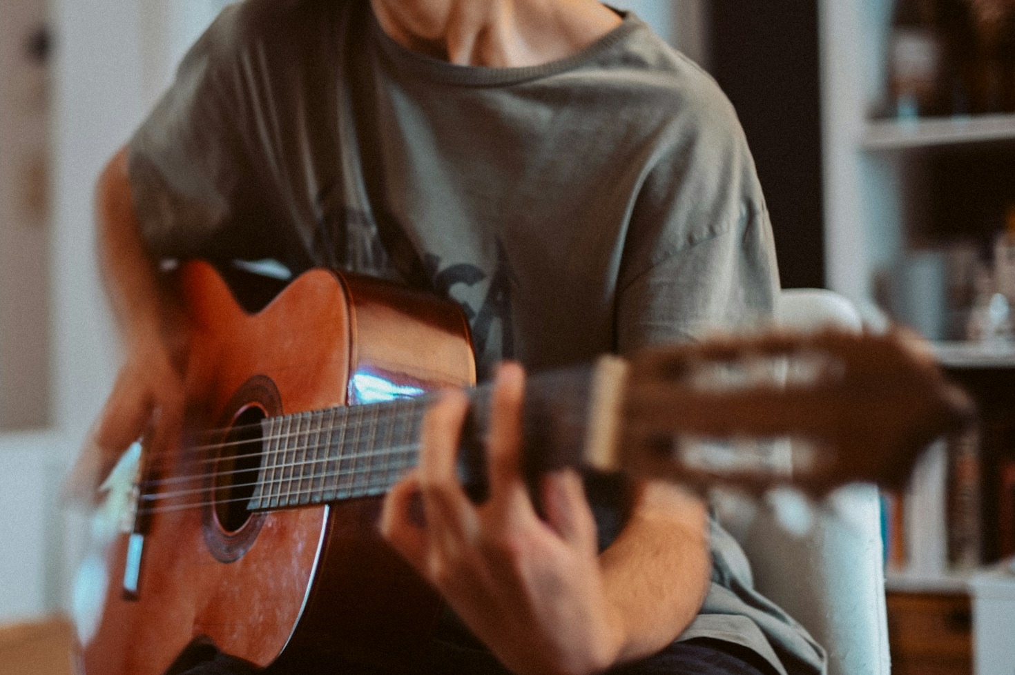 Overcoming Sore Fingers When Learning Acoustic Guitar
